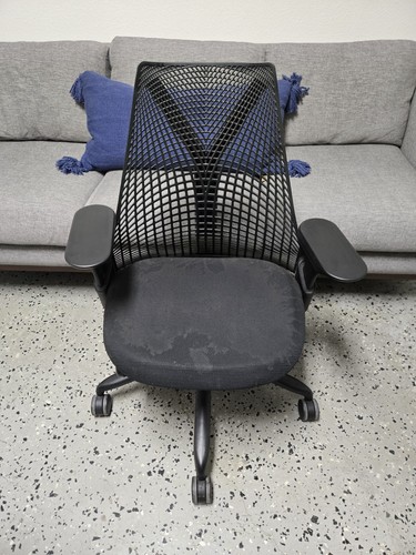 Black sayl office desk chair - office,